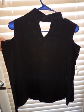 Boston Proper Black Women's Cold Shoulder Cut Out Jersey Blouse